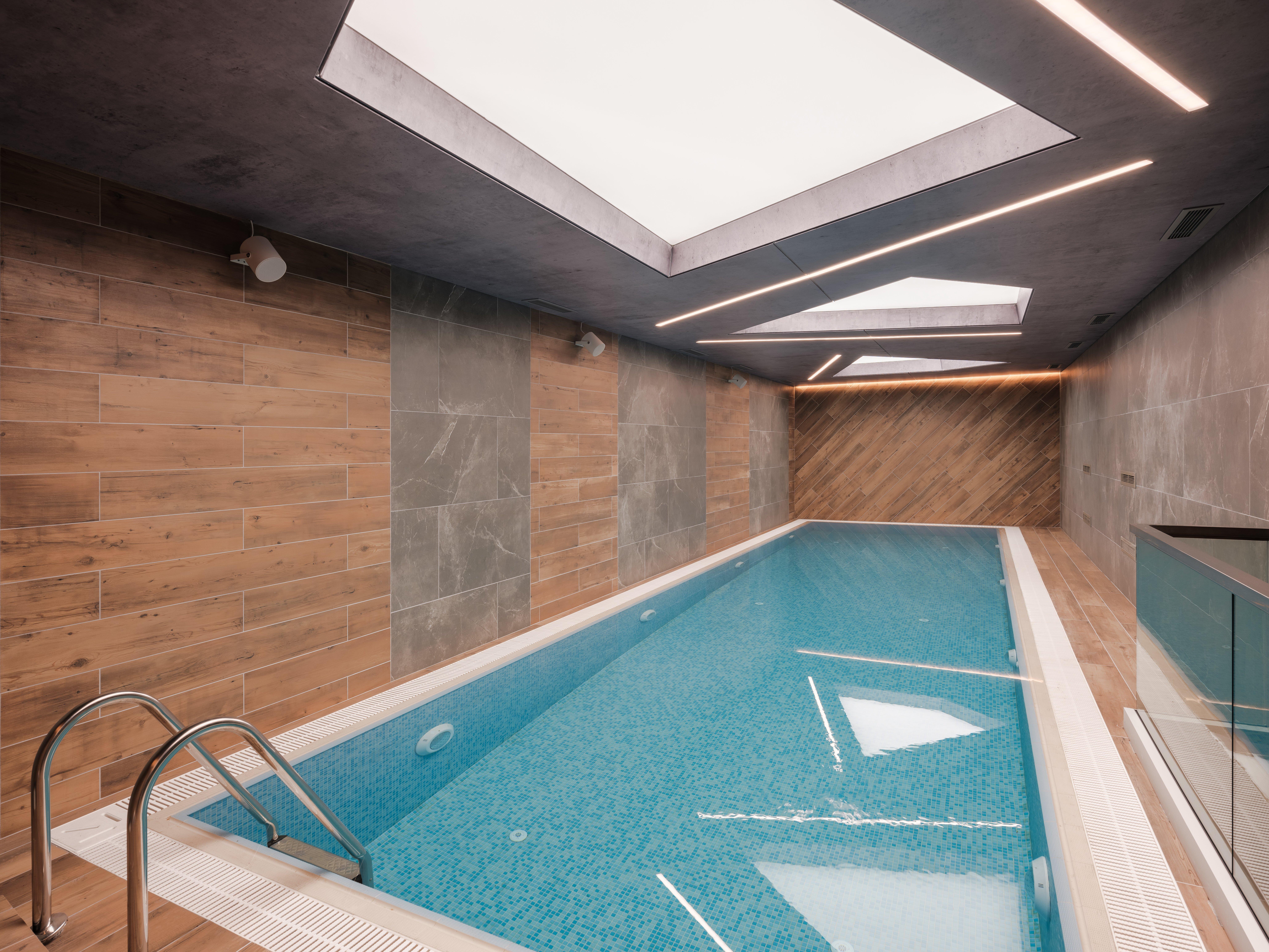 Intercontinental Baku By Ihg Exterior foto Swimming pool