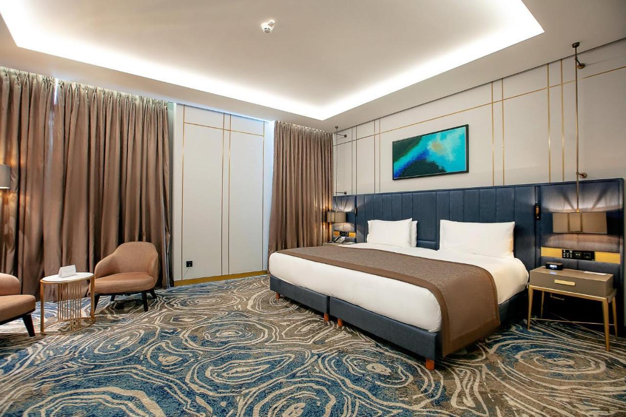 Intercontinental Baku By Ihg Exterior foto Deluxe Room
